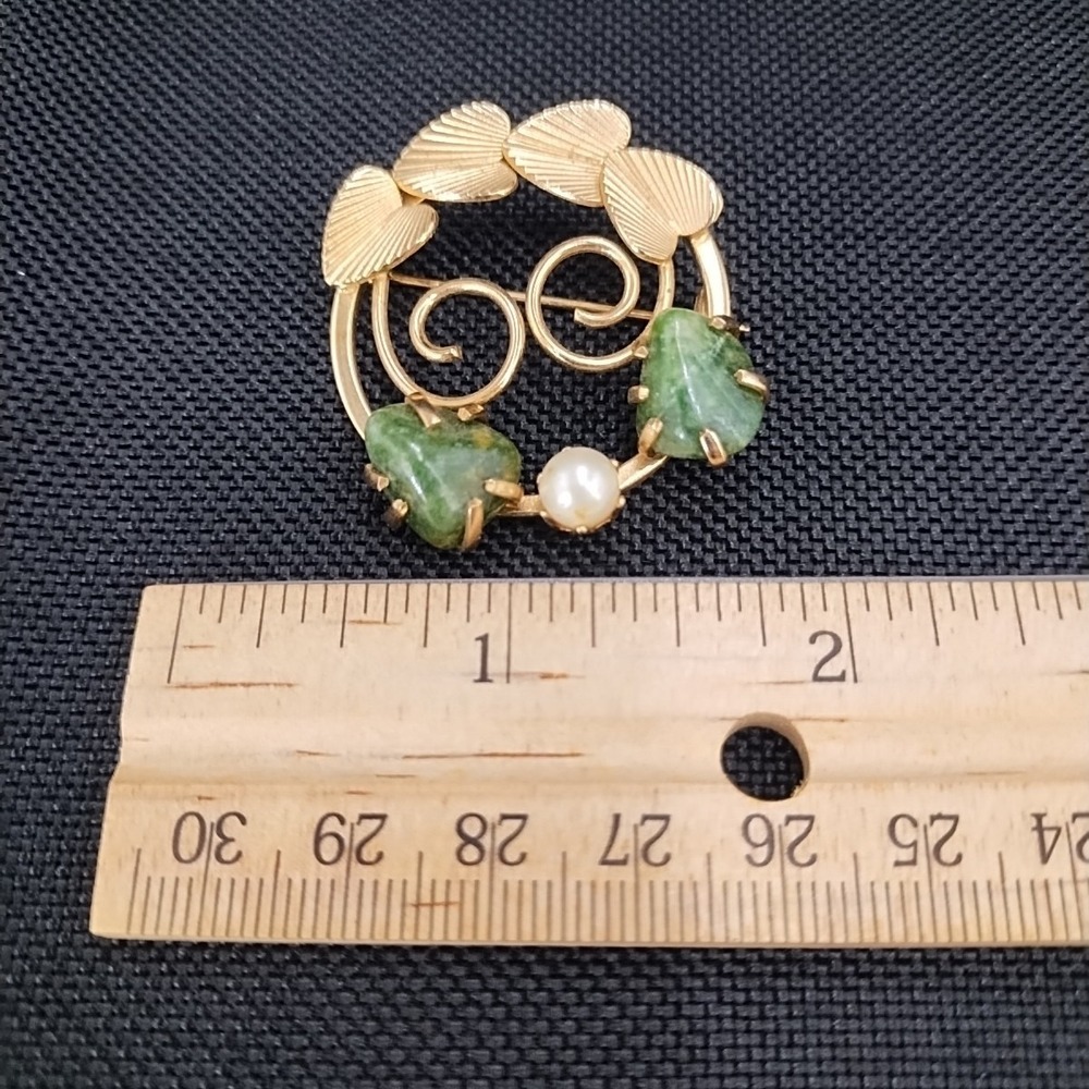 Vtg Gold Tone Jade Pearl Wreath Circle Brooch Pin & Screw-back Clip Earring Set - Picture 4 of 11